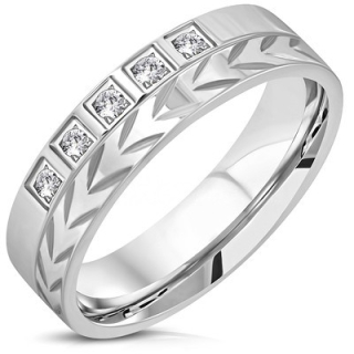 Oceľová obrúčka, výbrus v tvare šípky, osádzaný bielymi zirkónmi