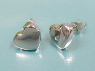 Oceľové náušnice - vzor srdiečko